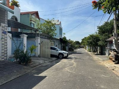 Cần bán nhà đường Tản Đà, phường Duy Tân, tp Kon Tum