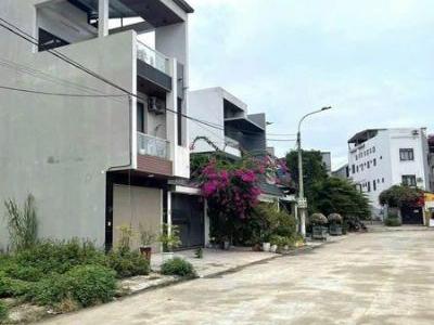 BÁN NHÀ 3 TẦNG KDC BỜ AO SƯ PHẠM CŨ, QUANG TRUNG TP THÁI NGUYÊN