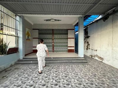 BÁN CĂN NHÀ SAU LƯNG SÂN BÓNG DUY KHỔNG TRÀ VINH