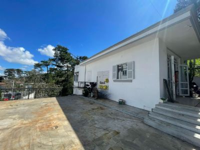 CHO THUÊ nhà sân vườn rộng, view nhìn xuống Hồ Xuân Hương đường Trần Hưng Đạo, Phường 10, Đà Lạt