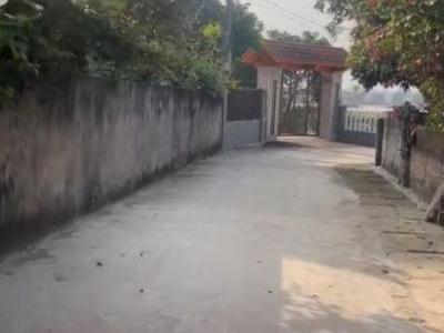 Chính chủ cần bán đất gần Vườn Vua 130m2 MT 8m nở hậu, rất đẹp giá chỉ 900 triệu