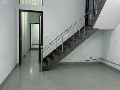 Cho thuê nhà 3 tầng. Mặt tiền đường chính Phường An Sơn.