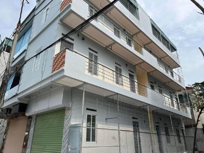 Bạn mình có căn nhà 4 tầng ở Phù Vân,gần đại học công nghiệp đang cho thuê.