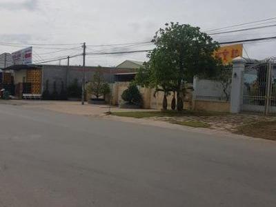 Cần bán mặt tiền Nguyễn Thiện Thành gần kho Bồi Ký, cách Trường Đại học Trà Vinh khoảng 1km.