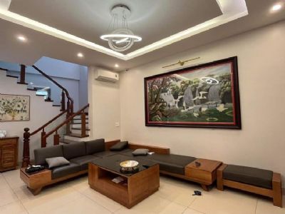 Chính chủ bán nhà 3 tầng 2 mặt tiền, DT: 73,3m khu 10 nông trang việt trì Hướng Tây Bắc.