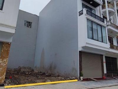 Cần tiền nên bán cắt lỗ 200 triệu mới mua tháng 5 năm ngoái (đã có sổ)