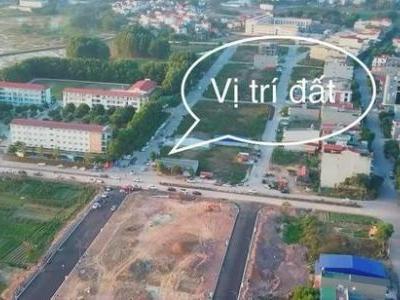 Gia đình đang cần tiền muốn bán nhanh trong ngày 2  lô đất tại Khu Dân Cư Cạnh Trường C3 Giáp Hải