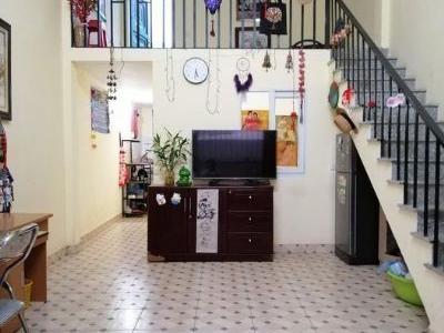 Cho thuê nhà 1.5 tầng ngõ Đường Trần Huy Liệu  - TP NĐ Giá 2.5 triệu