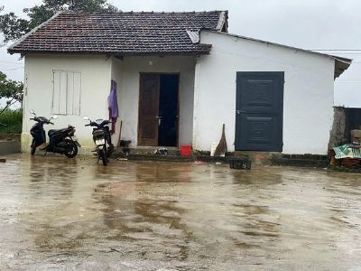 HIỆN MÌNH CÒN 1 NHÀ NGUYÊN CĂN Địa chỉ: tổ 5 phường nghĩa Trung