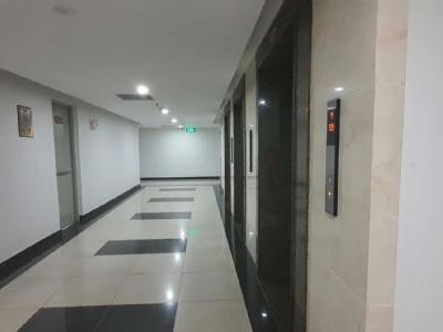 Cho thuê Chung cư : Tầng thấp , 43 lê văn lương, 130m2 , 3 ngủ , Giá chỉ 17 triệu