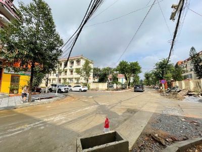 Cơ hội có một không hai Nhà mặt tiền 6m, 2 mặt đường, DT 148m2, Giá chỉ 3,x Tỷ Kim Tân Lào Cai