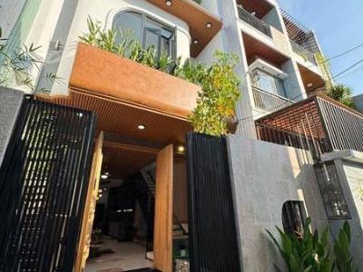 Nhà Ngay trung tâm Đà Nẵng với sân vườn,hồ bơi,hồ cá 100m2 trung tâm quận Thanh Khê gần CoopMart.
