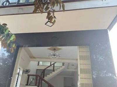 Cho thuê nhà 2 tầng  Cách MT Hai Bà Trưng 30m Nhà mới đẹp, sân đậu Giá 4,5tr / tháng.