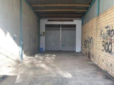 Cần cho thuê mặt bằng có nhà ở tạm. giá 3tr đường Lý Thường Kiệt, gần Công an phường Quang Trung