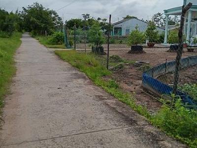 Bán nền 20x54m, có 175m2 thổ cư, còn lại đất CLN, đất lên nền 100% Giồng Me, Khóm 6, P2 Bạc Liêu