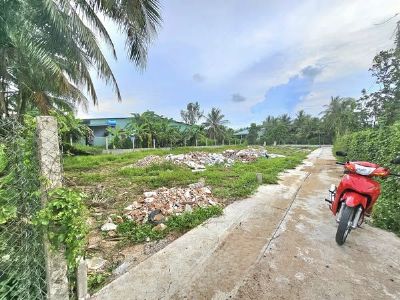 MẶT TIỀN LỘ ĐI VÀO 150m tới Đất 9 Còn 2 Nền: