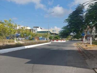 Bán nền góc đường số 8 & 9 kdc Tràng An phường 7 tp Bạc Liêu