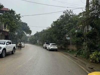 Cần bán 8m mặt đường Trần Bình Trọng, vị trí đẹp gần công an phường Nam Cường Yên Bái