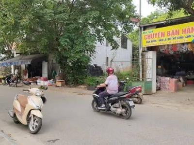 Bán lô đất mặt đường Nguyễn Đức Cách quảng trường 500 m  trung tâm tinh yên bái