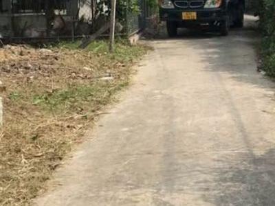 Bán Nền đẹp Phường Mỹ thới Mặt tiền dài 13,49m Dt 83,2 m Đường bê tông rộng 4m Xe tải tới đất