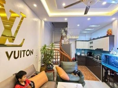 Cho thuê nhà 4 tầng 4pn full đồ nội thất cơ bản Giá 5tr/tháng Mạn bảo tàng Thái Bình