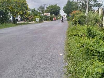 Bán đất sát bên chợ huyền hội càng Long trà vinh. Dt 27*58 có 300m thổ cư. Mặt tiền đường tl911