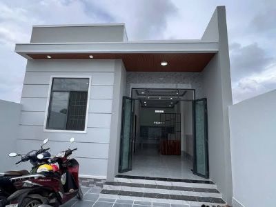 em cần bán nhà nhánh Duy Khổng. xây dựng mới 100%