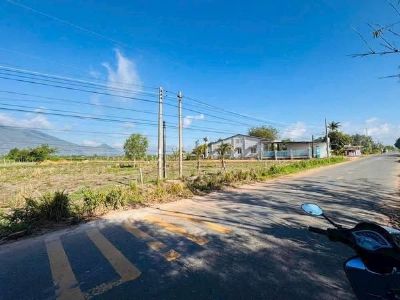 Cần bán gấp lô đất Suối đá, dương minh châu, cách ngã 4 xanh đỏ 100m