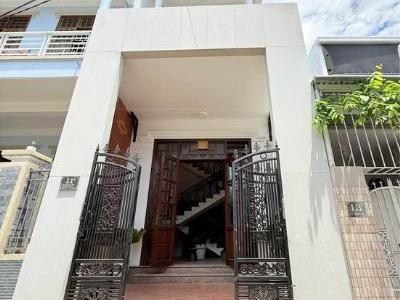 Nhà mặt tiền kiệt Duy Tân Huế, cách đường chính 30 m