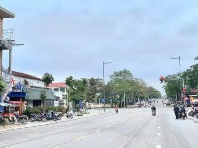 Cần bán Nhà 2 tầng mặt tiền Đào Tấn Huế