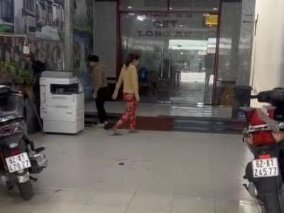 Cho thuê nhà đchi TÂN TRỤ, gần cổng chào Tân Trụ