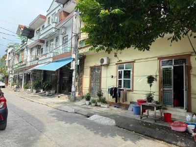 CẦN BÁN NHÀ 2 MẶT TIỀN GẦN TRƯỜNG TIỂU HỌC BẮC CƯỜNG LÀO CAI
