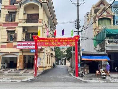 Bán mảnh đất mai hắc đế  Đất trung tâm hà giang DT 5.3x18m thổ cư Giá 1tỷ4xxtr