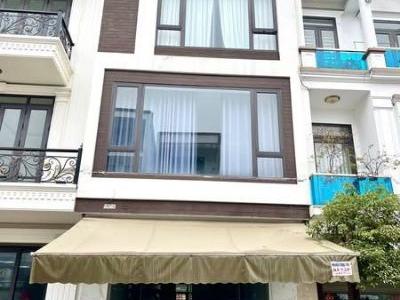 Do gia đình chưa có nhu cầu sử dụng nên cần cho thuê nhà cả căn và mặt bằng shop house Vincom
