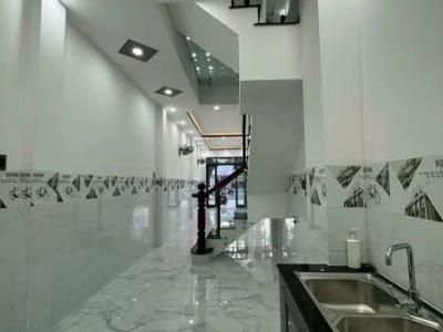 CHO THUÊ NHÀ MẶT TIỀN MỚI TINH SẠCH SẼ PHƯỜNG LONG CHÂU VĨNH LONG phường 2 cũ