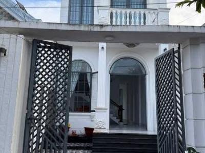 Cho thuê nhà 1 trệt 1 lầu Thuộc Tân Ngãi Vĩnh Long