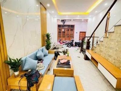 Chính chủ cho thuê nhà nguyên căn tại ngõ 102 Pháo đài Láng, Đống Đa