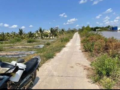 Bán đất mặt tiền giáp sông lương thế trân Ấp Chánh - Lý Văn Lâm - TP Cà Mau