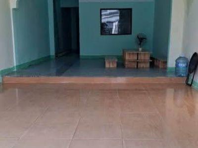 Cho thuê nhà cấp 4 sạch mới, mặt tiền đường Trần Văn Trà gần khách sạn Mỹ Trà