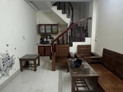 Cho thuê nhà 3 tầng gần hồ Vỵ Xuyên full đồ  Giá 3,5tr/th Liên hệ 094.760.1111 xem nhà free