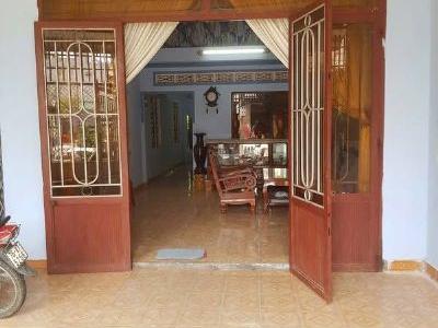 Cho thuê nhà nguyên căn , full nội thất dt 120m2 tại hẻm oto Nguyễn Công Phương T.p Quảng Ngãi