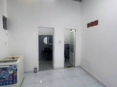 Cho thuê nhà hẻm Lê Duẩn thông hẻm Cù Chính Lan