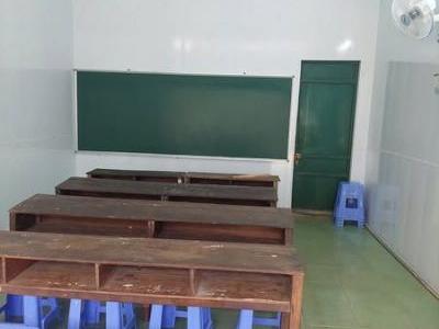 Cho thuê phòng dạy học nguyên căn, có đầy đủ bàn ghế, bảng Buôn Ma Thuột