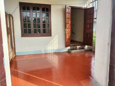 Nhà em vừa trống một căn nhà cấp 4 diện tích sử dụng 100 m2