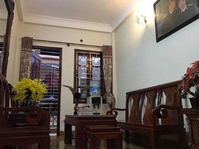 Nhà Trần Quốc Hoàn kinh doanh, phân lô, 2 ô tô tránh, nhà mới, nội thất đẹp.