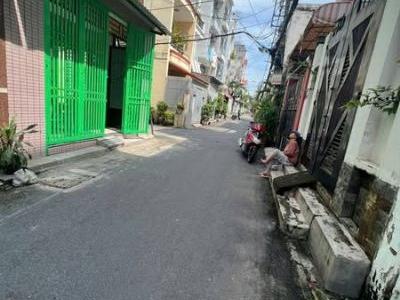 Nhà còn mới đường Nguyễn Văn Khối, gần CV Làng Hoa, Gò Vấp