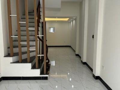 Bán Nhà đẹp giáp Nhổn❗️vài bước ra ô tô DT 38m2 x 4 tầngTK 4PN giếng trời thoáng mát