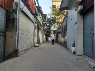 GIÁ HẠT DẺ - BẤT CHẤP ĐẦU TƯ - NGÕ THÔNG - Ô TÔ NHỎ ĐỖ CỬA taị Vĩnh Hưng
