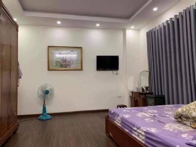 Siêu phẩm 5 tầng Phố Phùng Chí Kiên.