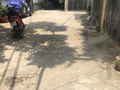 Bán đất có sẵn nhà 2 tầng Hoàng Công Chất, Từ Liêm 60m2 mặt tiền 4.8m giá hơn 3 tỷ. ô tô đỗ cửa